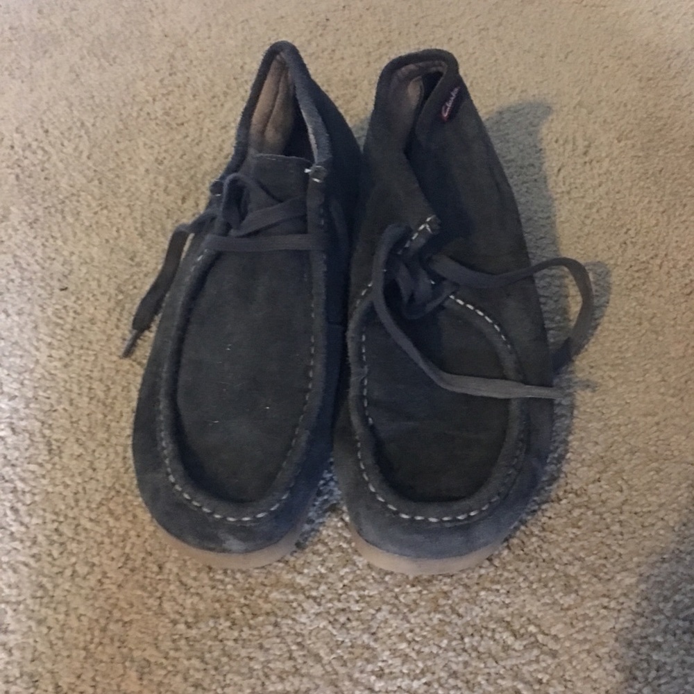 Clark’s grey wallabies. Size 11.